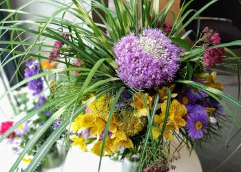 Cvetna dekoracija i eko pokloni